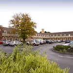 Premier Inn Manchester Trafford Centre South