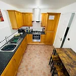 Watan Cottage - Spacious 3 Bedrooms Entire House With Beautiful Outdoor Garden