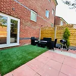 Watan Cottage - Spacious 3 Bedrooms Entire House With Beautiful Outdoor Garden