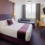 Premier Inn Manchester Trafford Centre South