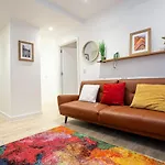 Super 2 Bed Apartment Close To Victoria Station