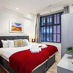 Super 2 Bed Apartment Close To Victoria Station