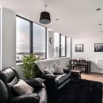 Stayzeni, Alexandra Rise Manchester Cosy 1Br Flat