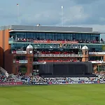 Spaces 2 Bed & 2 Bath Apartment, In Old Trafford! Ua92, Football Stadium, Cricket Stadium, Retail Park