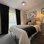 Stunning City Centre Home From Home + Free Parking