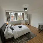 Elegant Estates Humble Abode Room 4