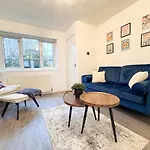 Cozy 2 Bed - Free Parking, Great Location By Vista Stays Short Lets Manchester