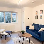 Cozy 2 Bed - Free Parking, Great Location By Vista Stays Short Lets Manchester