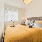 3Br-Sleeps 6 -Walk To Etihad & Ao Arena