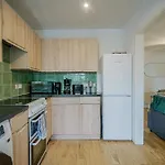 The Green Haus - A Serene Stay