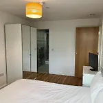 Luxury Salford Quays Apartment