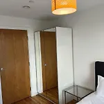 Luxury Salford Quays Apartment