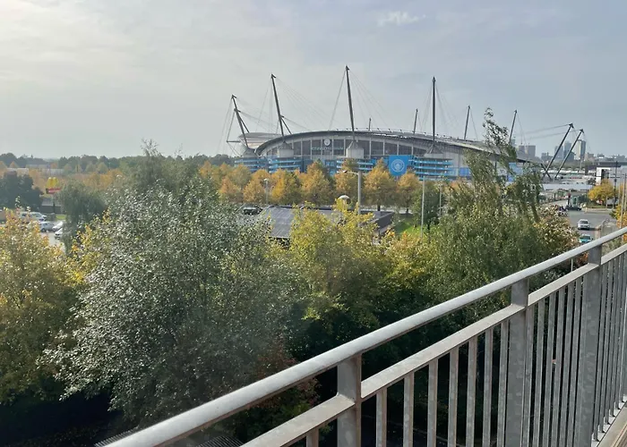 Balcony Apartment - Views Of Etihad Stadium - Near Coop Live Arena - Free Parking