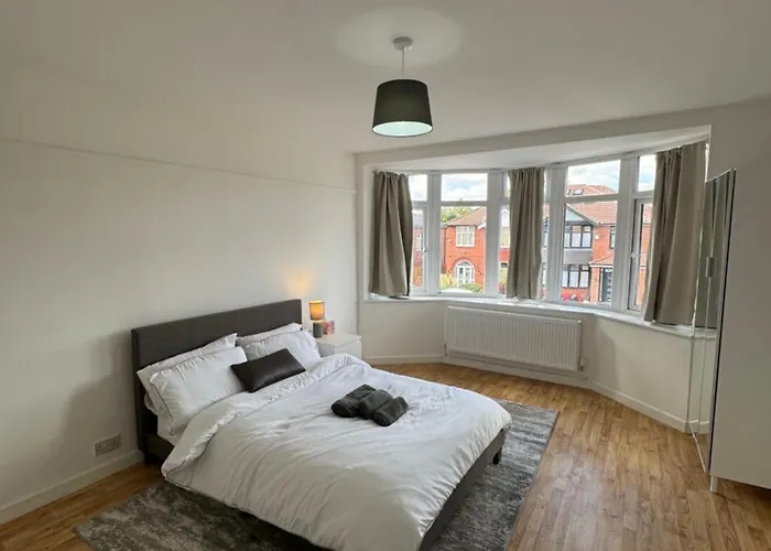 Elegant Estates Humble Abode Room 4
