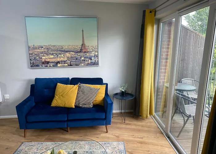 Mcr-2Bed2Bathaptparkinglux Canal