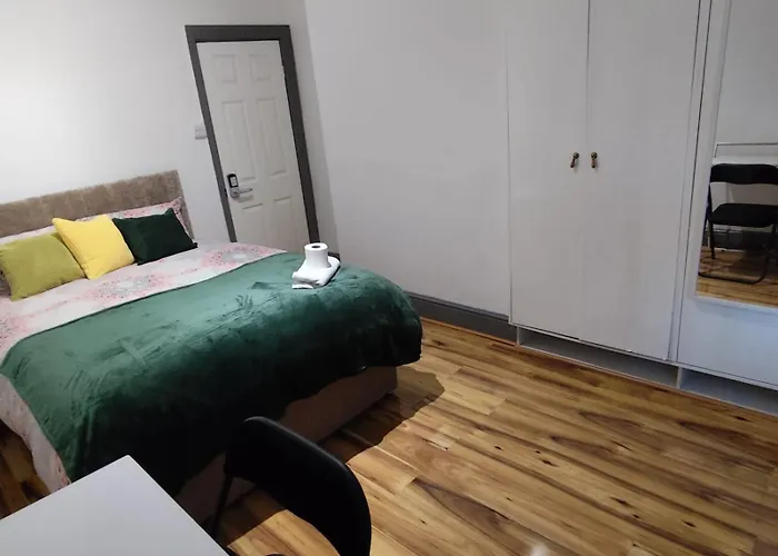 Double-Bedroom In The Heart Of Harpurhey Manchester Perfect For Short Stays