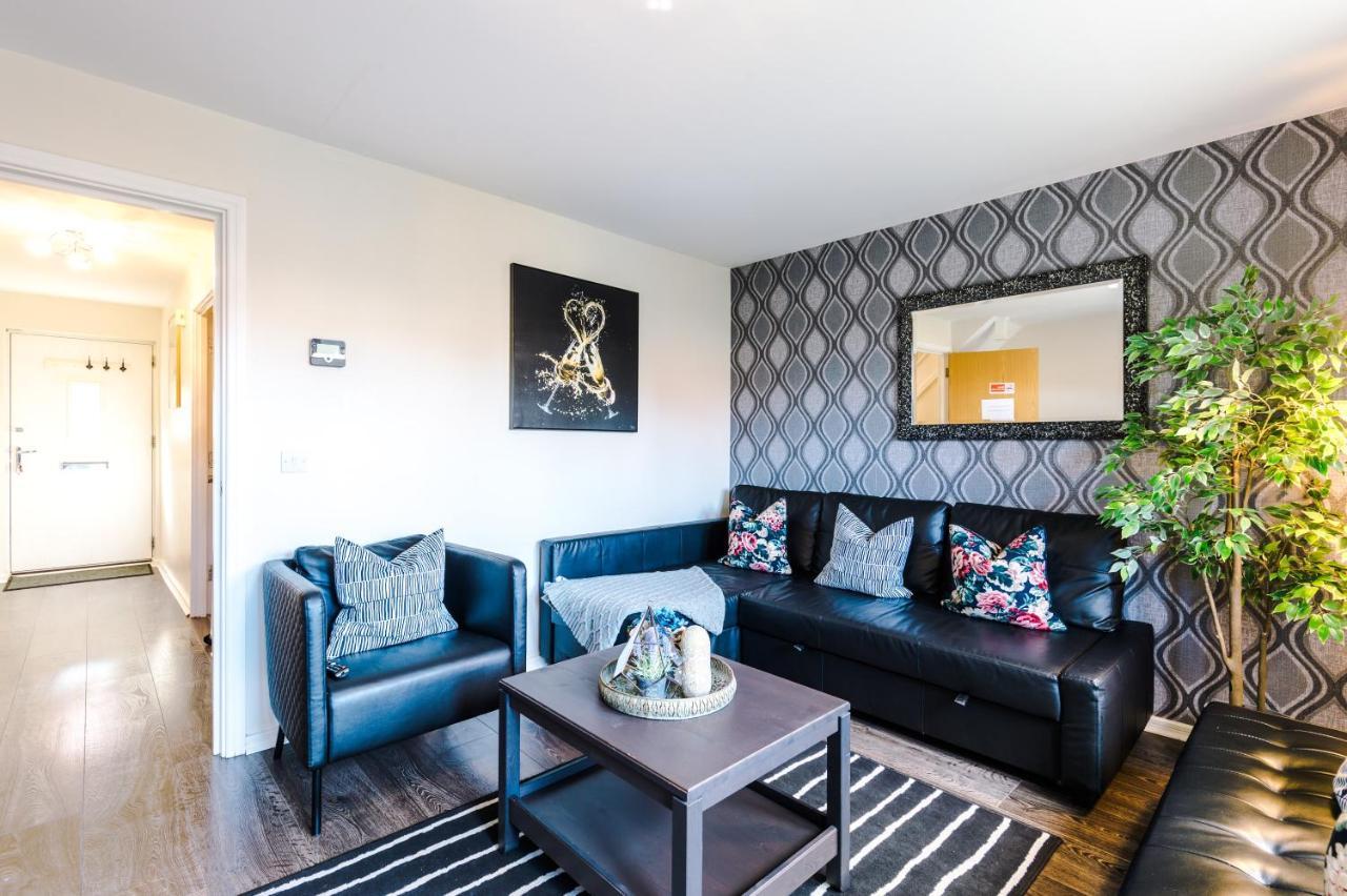 Bright&modern Contractor House By Niji Short Manchester