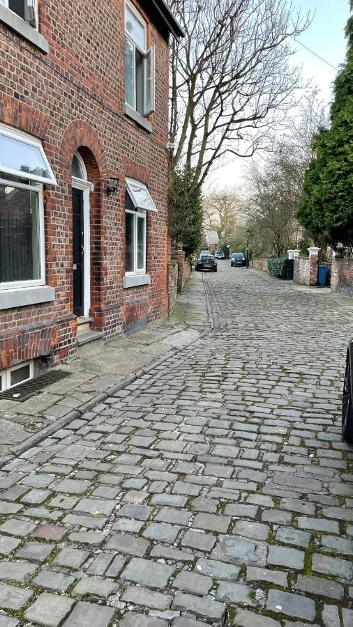 Moon House Location Holiday home Manchester