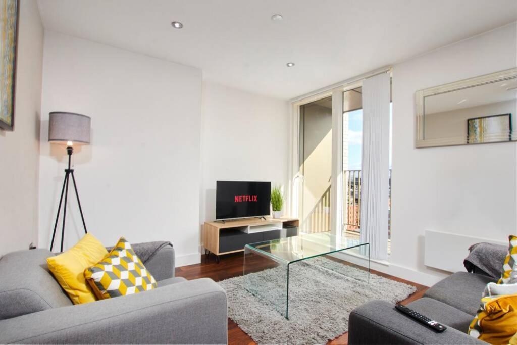 The Artist Abode In - Parking Apartment