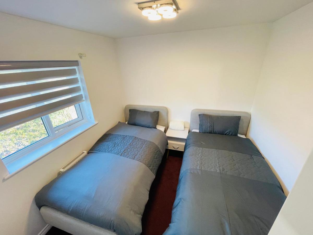Holiday home Watan - Spacious 3 Bedrooms Entire House With Beautiful Outdoor Garden