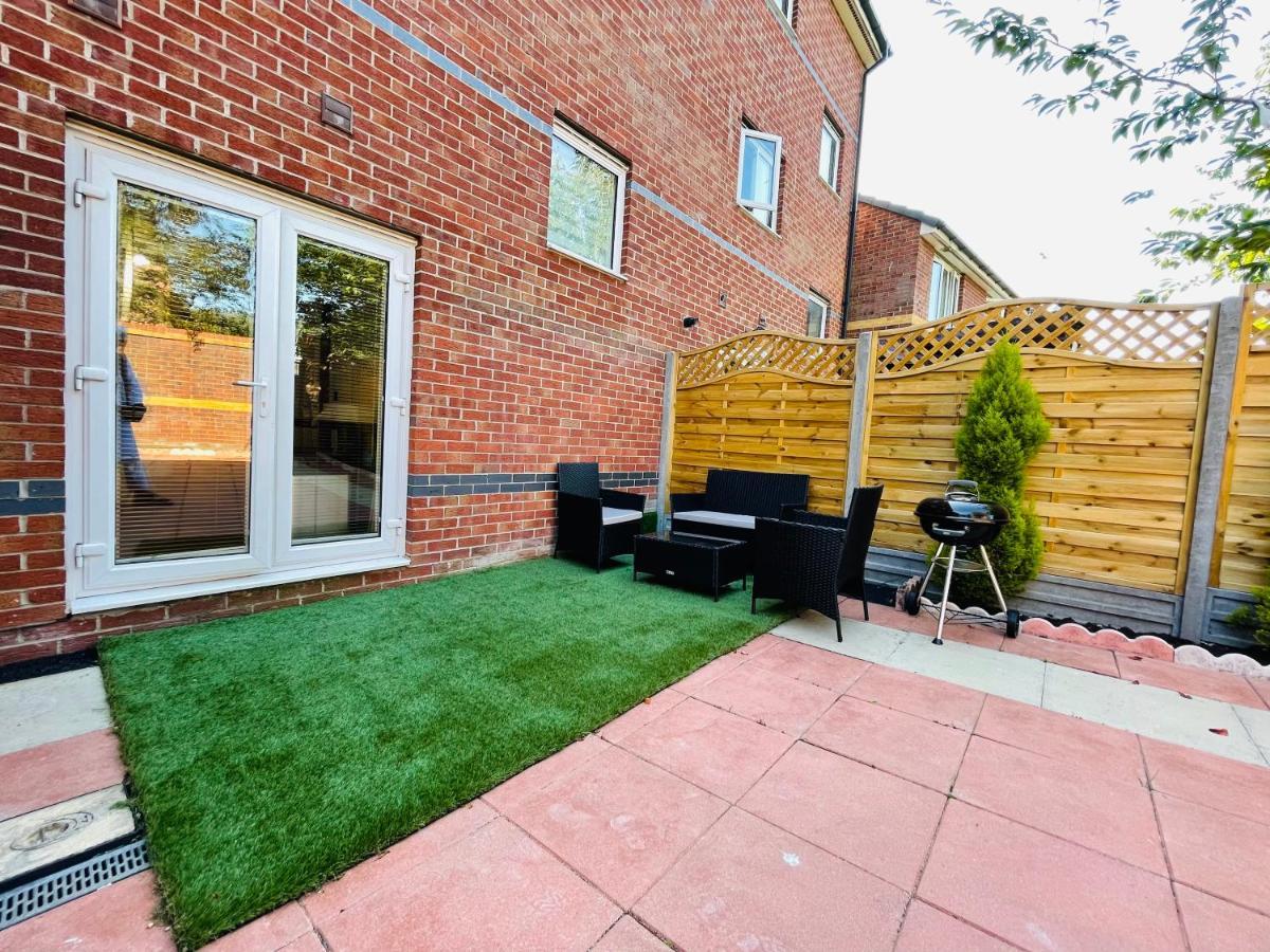 Watan - Spacious 3 Bedrooms Entire House With Beautiful Outdoor Garden