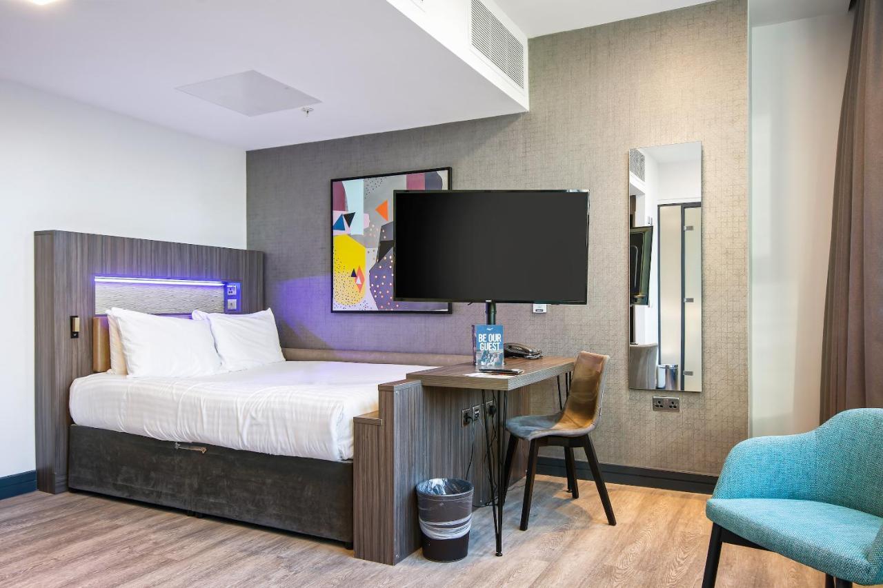 Roomzzz Victoria