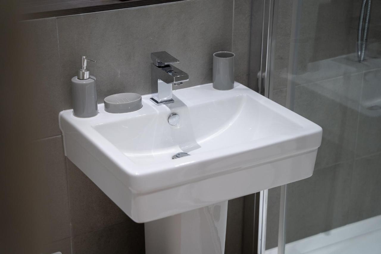 Apartment Modern 1-bed - Centre - Free Wi-fi - New - *