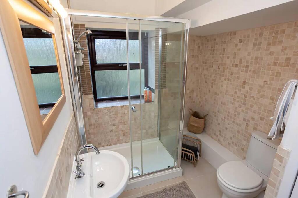 Lovely 2 Bedroom Flat 5 Min To Centre With Parking * Manchester