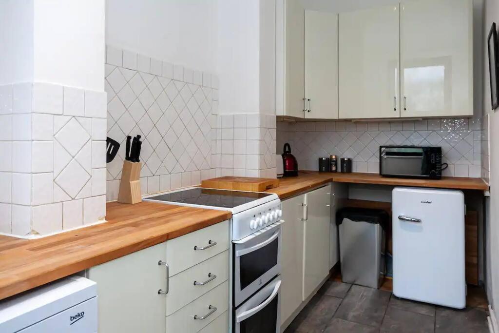 Lovely 2 Bedroom Flat 5 Min To Centre With Parking Appartement Manchester