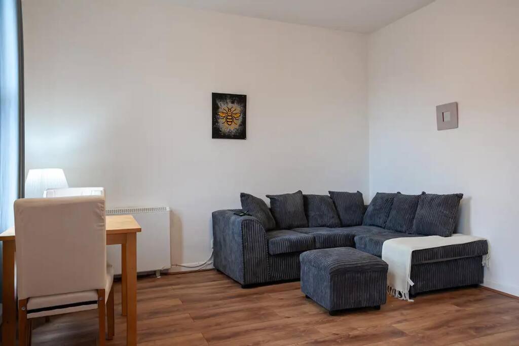 Lovely 2 Bedroom Flat 5 Min To Centre With Parking Appartement