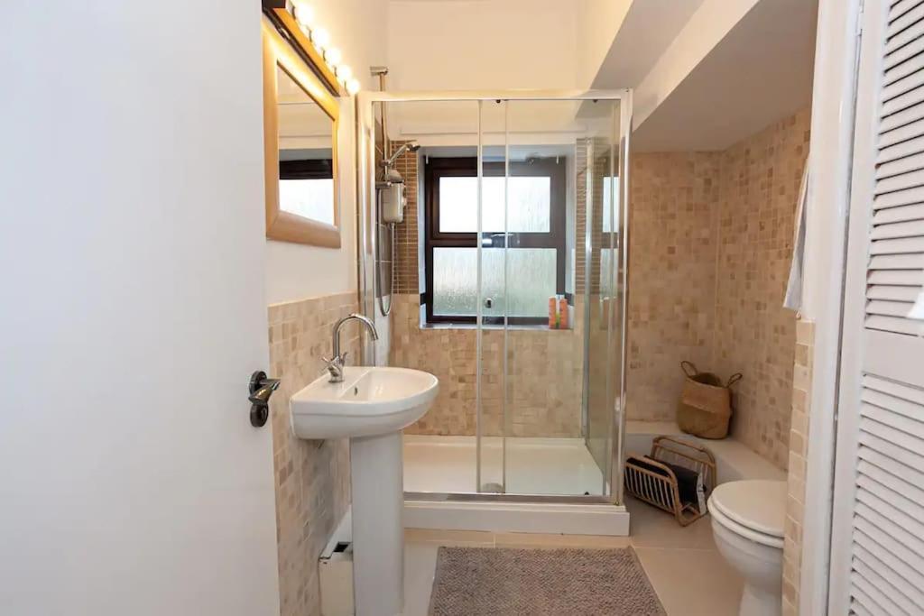 Lovely 2 Bedroom Flat 5 Min To Centre With Parking Appartement *