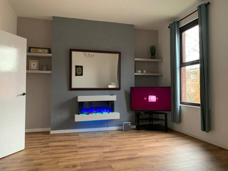 Appartement Lovely 2 Bedroom Flat 5 Min To Centre With Parking Manchester