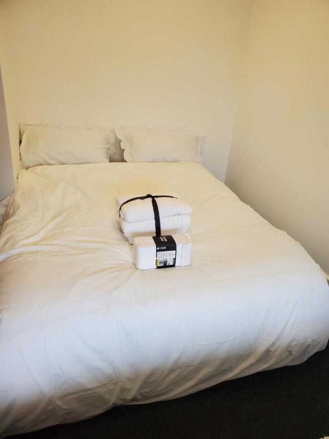 Beautiful & Elegant 2 Bed House Manchester