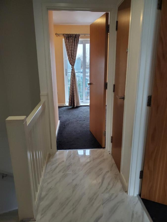 Beautiful & Elegant 2 Bed House * Manchester