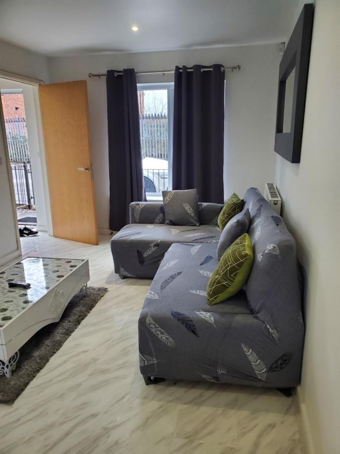 Beautiful & Elegant 2 Bed House Manchester