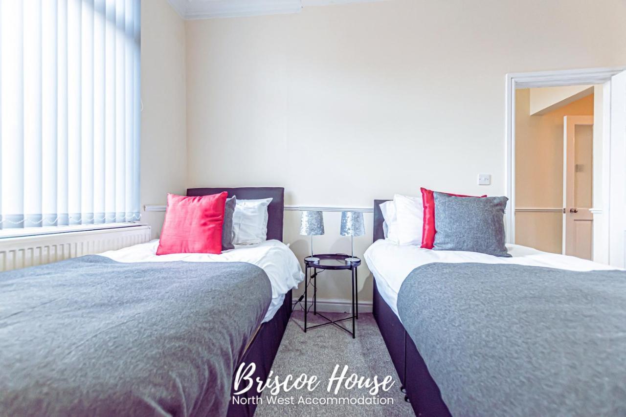 Briscoe Serviced * Manchester