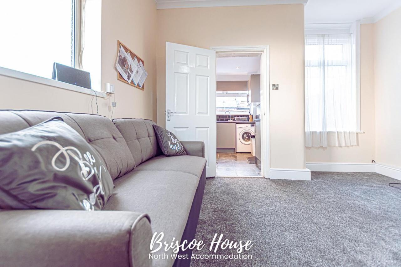 Briscoe Serviced Holiday home *