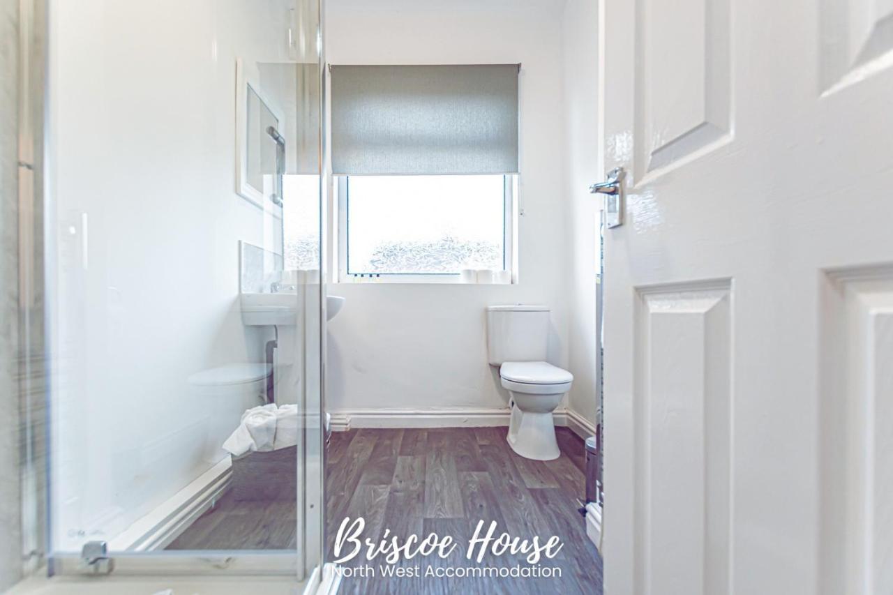 Briscoe Serviced Holiday home *