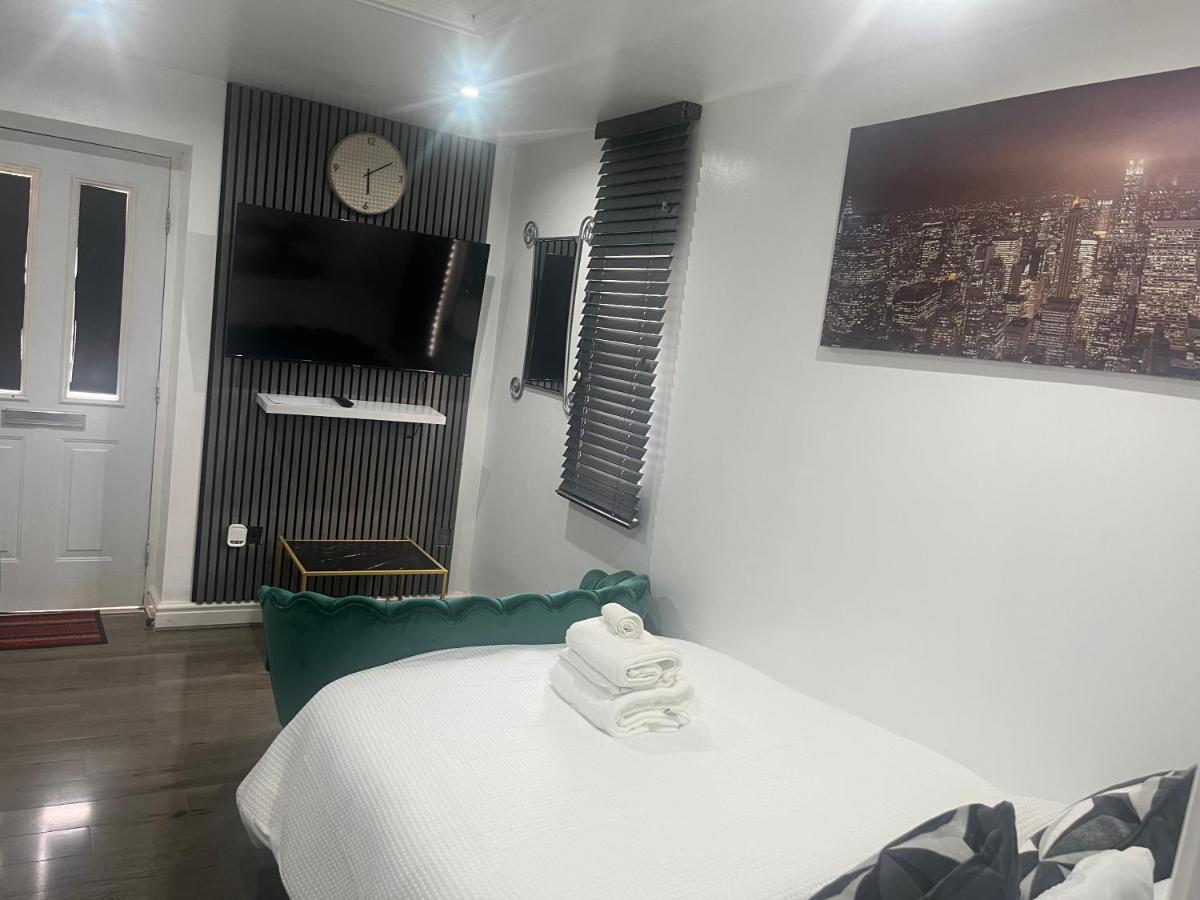 Dynasty Apartment *