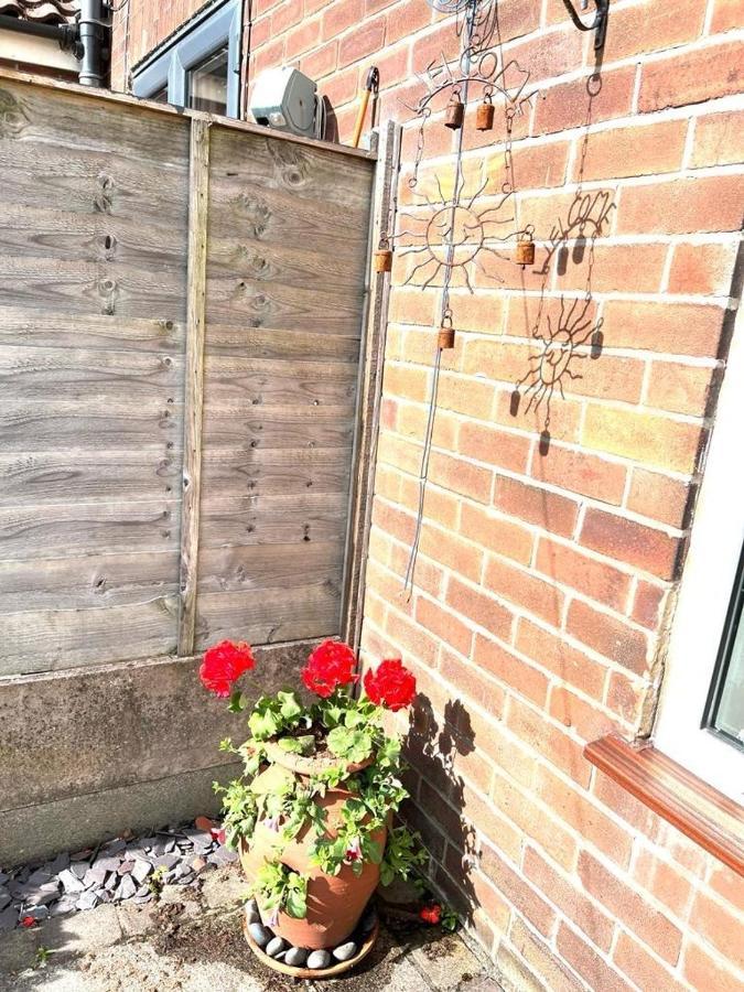 Spacious 3 Bedroom House - Sleeps 5