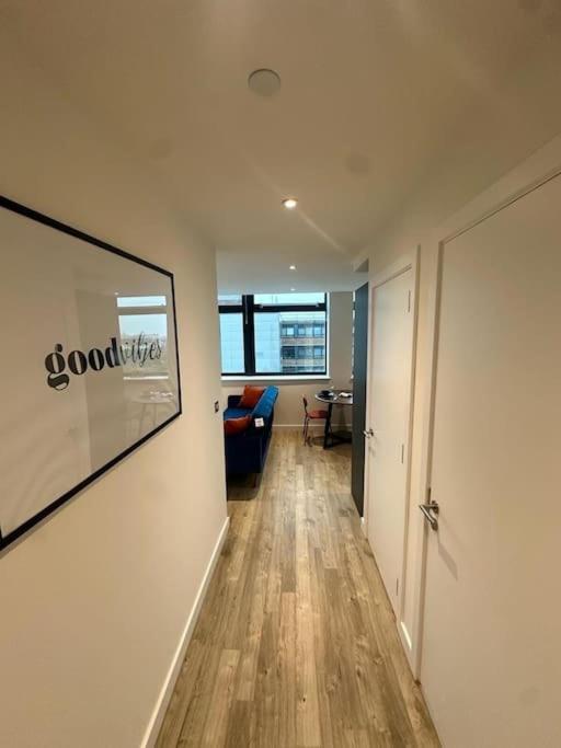 Stylish, Top-floor 1 Bed