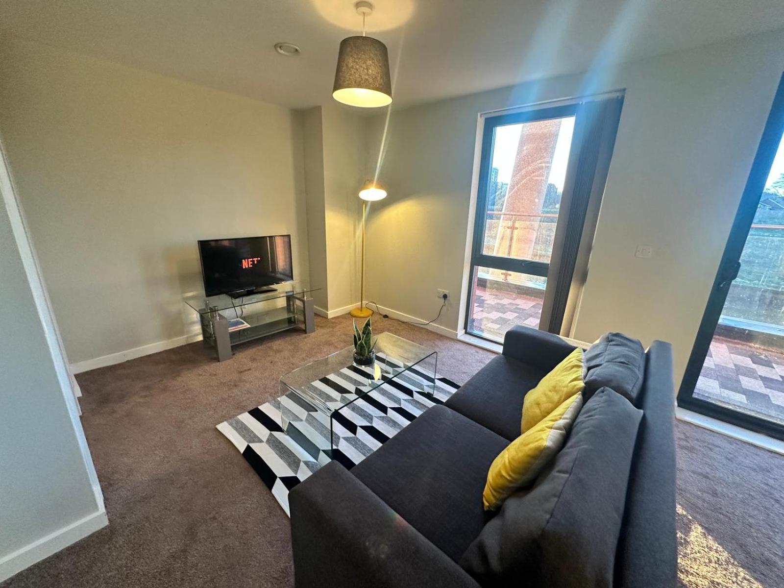 Adelphi Wharf By Beehosting Apartment