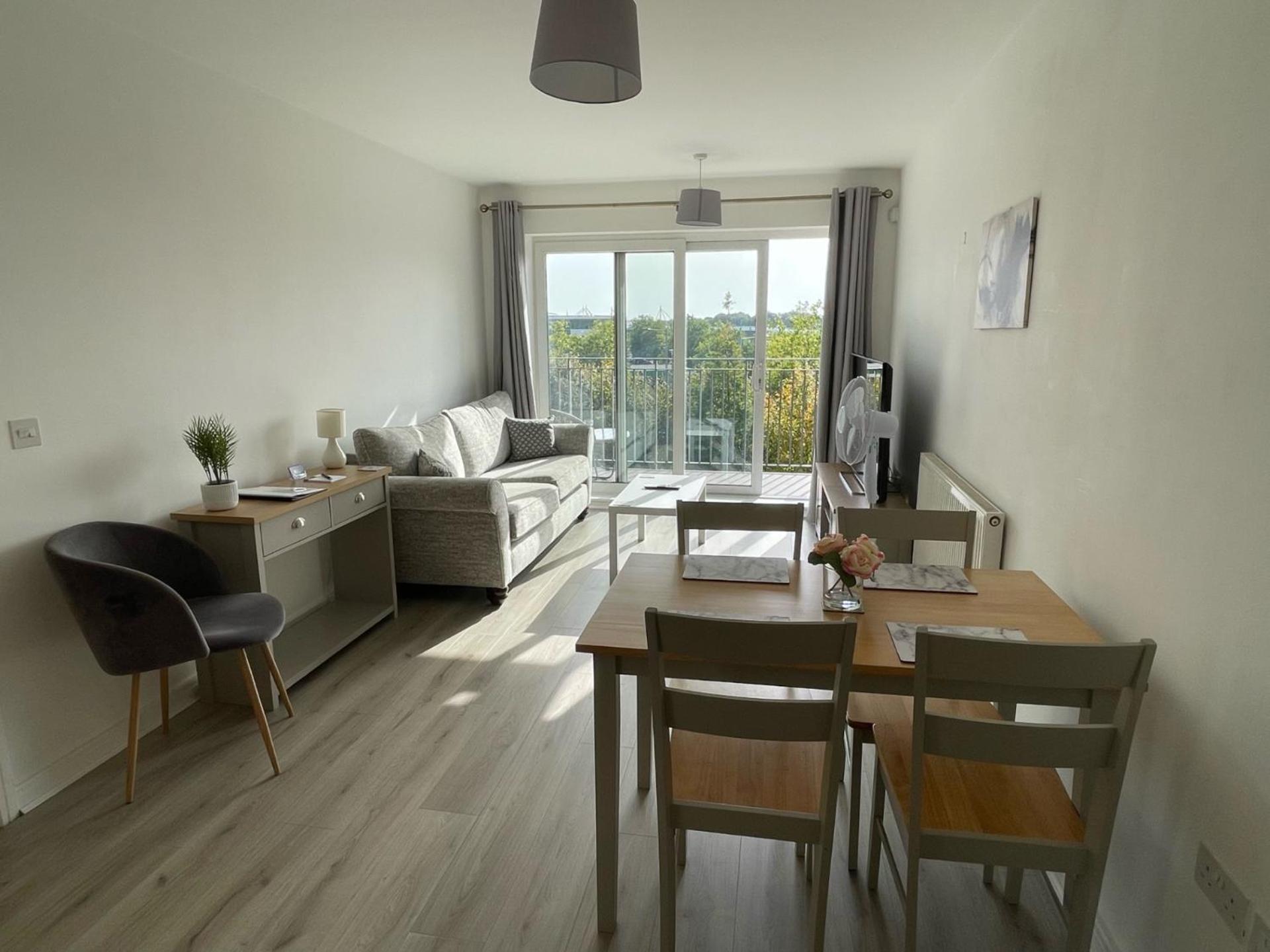 Balcony - Views Of Etihad Stadium - Near Coop Live Arena - Free Parking Appartement