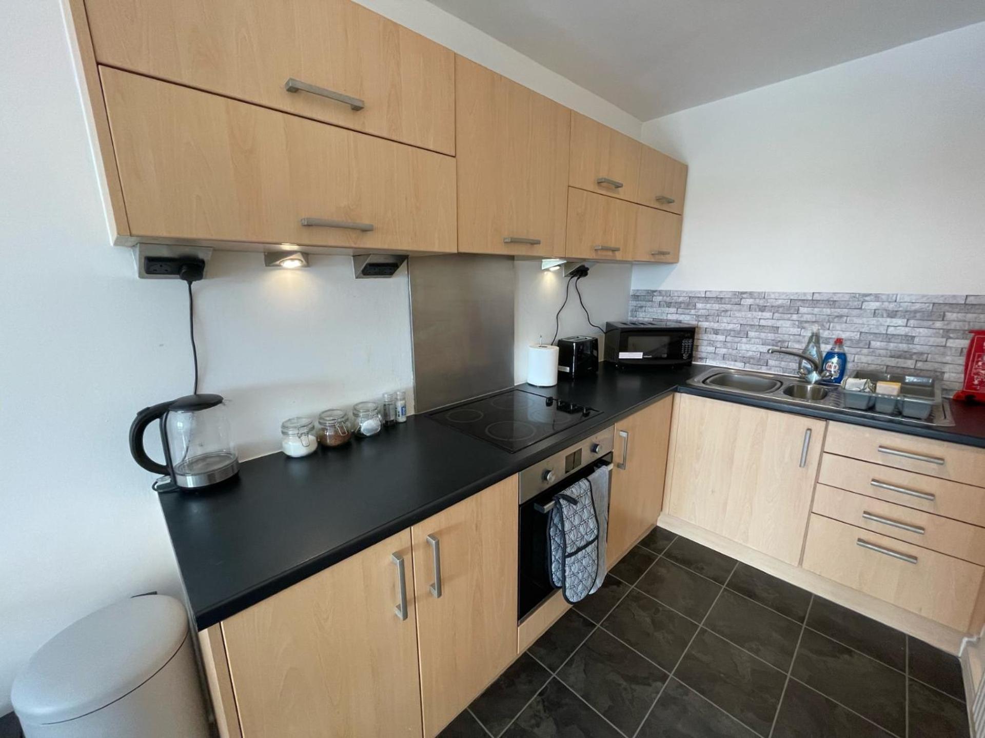 Balcony - Views Of Etihad Stadium - Near Coop Live Arena - Free Parking *