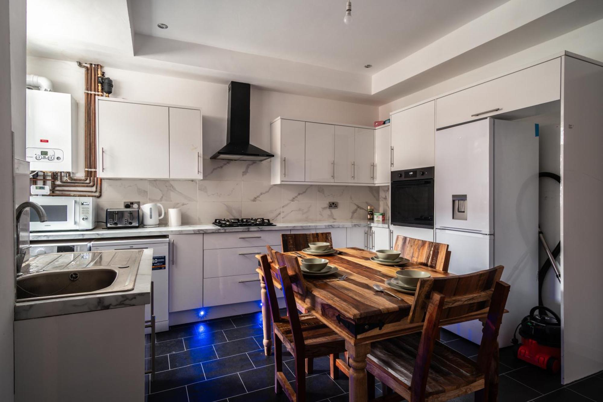 Homestay Harmony House: Shared Spaces 3 *