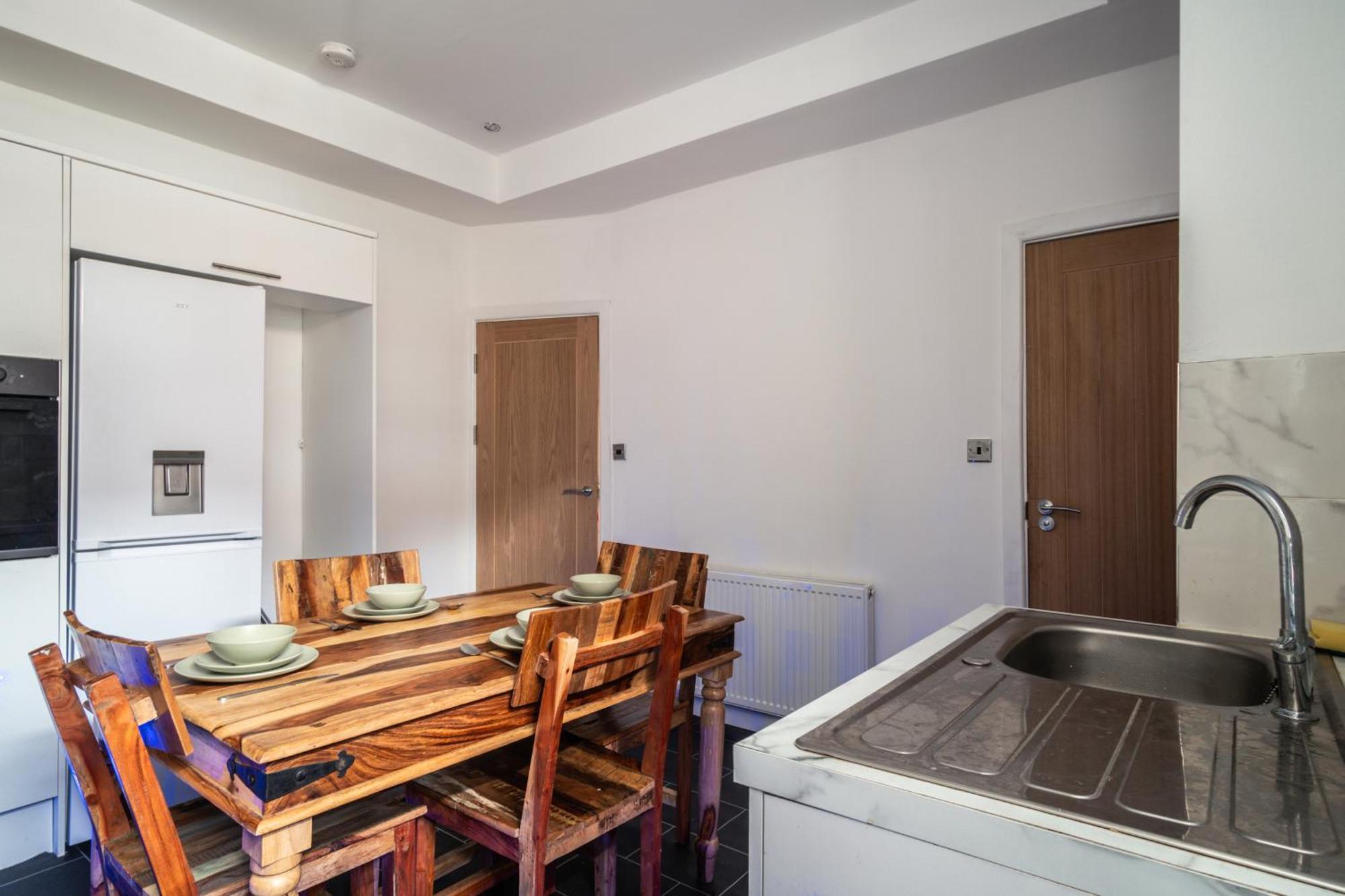 Homestay Harmony House: Shared Spaces 3