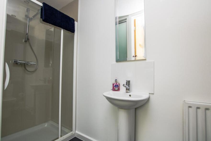 Exquisite Three Bedroom House * Manchester