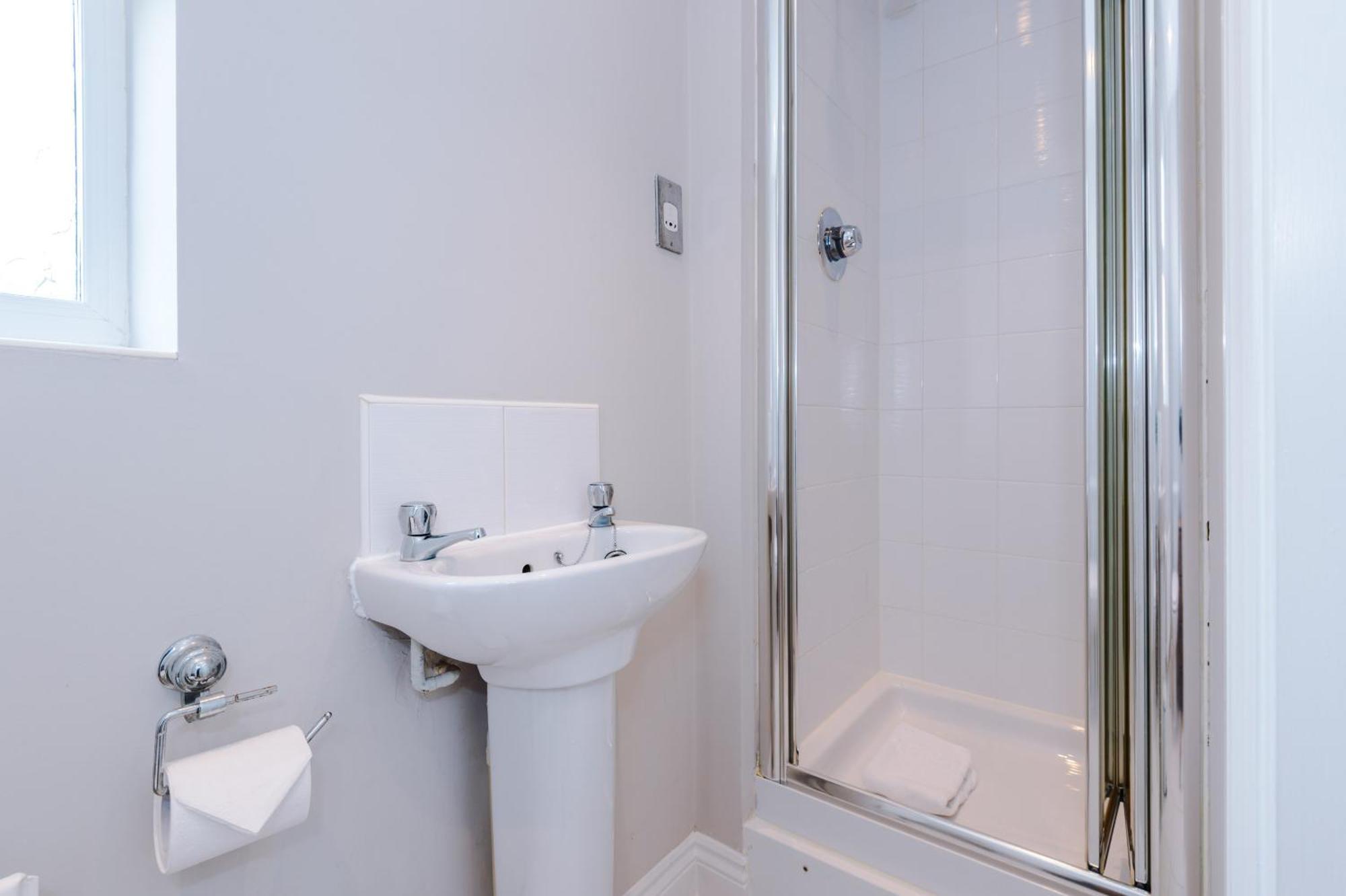 Cravenwood House Apartment *
