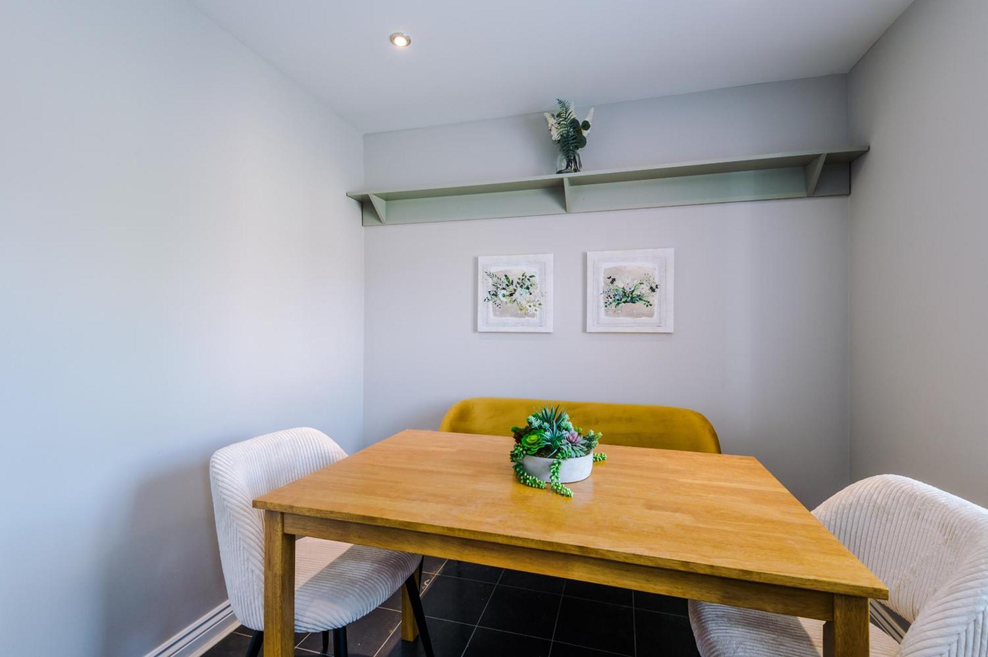 Cravenwood House Apartment