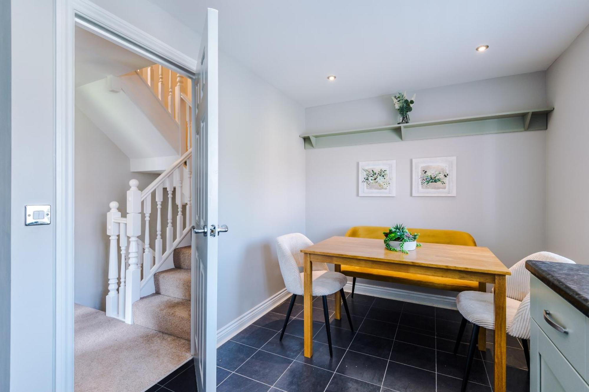 Cravenwood House Apartment *